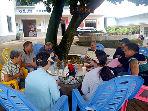 古荔议事点。 黄廷国摄